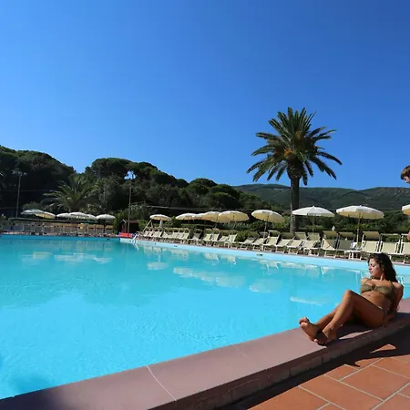 Le Acacie Lägenhetshotell 3*