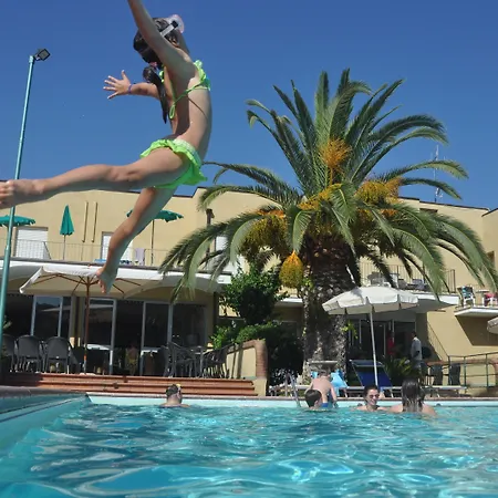 Le Acacie Aparthotel 4*