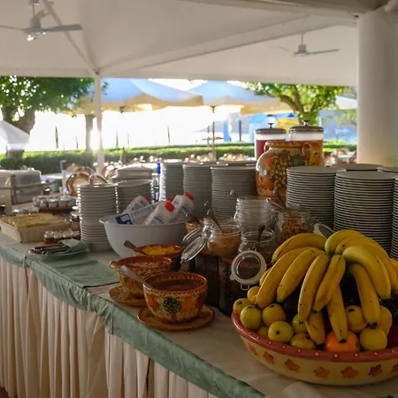 Lägenhetshotell Le Acacie 3*