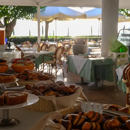 Le Acacie 3* 卡波利韦里